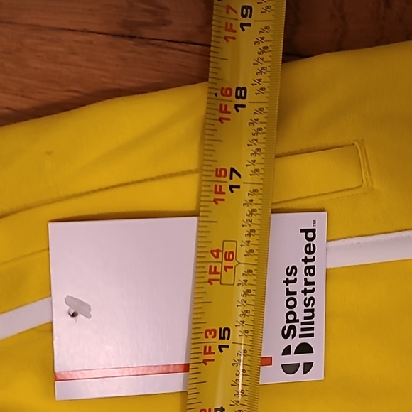 SPORTS ILLUSTRATED WOMEN'S YELLOW SHORTS ELASTIC WAISTBAND SIZE SMALL - Picture 9 of 11